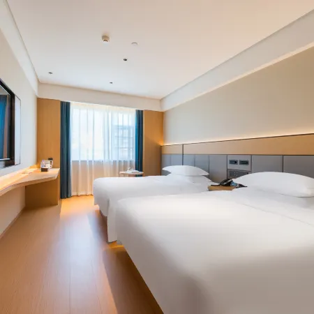Shiyan Qiyue Hotel (People's Square)
