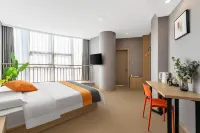 Xingfuli E-sports Movie Hotel (Linyihe Road Tongda Road)