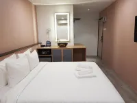 Bloommaze Boutique Hotel Klang โรงแรมในกลัง