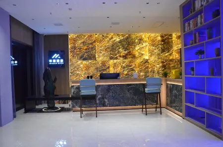 Huaman Hotel Отели в г. Линбао