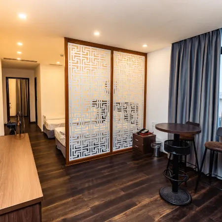Paradise Hotel