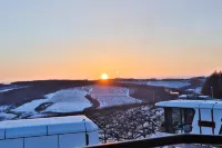Miyongju·Sunset View Resort Homestay - Mountain view