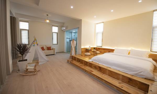 Dali Qiyuyuanxia B&B ( Erhai S Bay store )