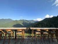 Yisu Yuntai Juzhu B&B (Qianjiangyuan National Park Taihuishan Observation Deck)