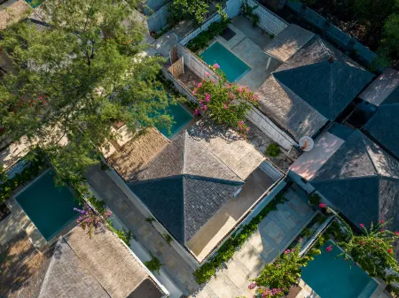 Ora Villas Gili Meno Отели рядом с достопримечательностью «Гили Мено»
