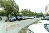 Jinxiu Tianyuan Hotel (Shaoyang High Speed Railway Station) - parking