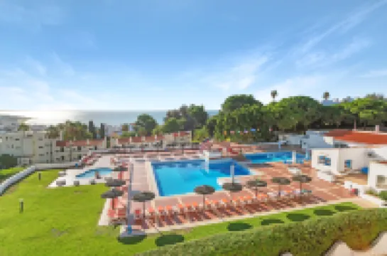 BnB Homes Jardim Cozy Apartment with 3 Swimming pools near the Old Town