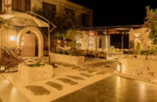 Monet Garden Inn