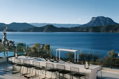 Lugu Lake Front Lake·Yueyao Lakeview Resort Hotel