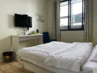 丹陽七彩賓館 鄰近白龍寺的酒店