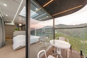 Chengde ai zai Cai yun ju shan gu mu Wu min su