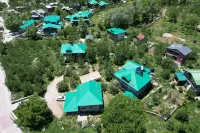 Cascade Mountain Retreat Manali Hotels near Rohtang Pass