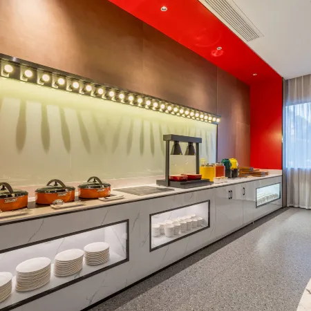 Borrman Hotel (Huai'an Xuyi Hongwu Avenue Datong Lobster Gourmet City)