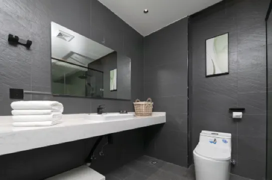 Xiyu Hotel (Guangzhou Huadu Square Metro Station)