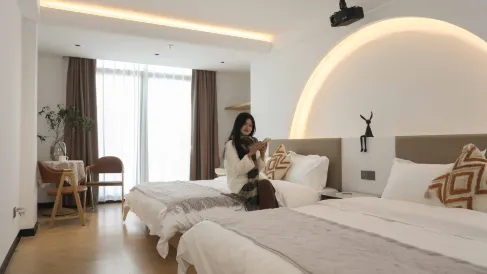 Chaozhou Shangyin Hostel (Pai Fang Street Ngee On Branch)