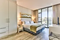 Lawhill Luxury Apartments by TPF - プライペートプール