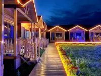 Nileke Cloud Mountain Villa Homestay Hotels near Siqin's Camping Base