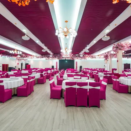 Anfu Furui Grand Hotel (Anfu County Wetland Park Gymnasium)