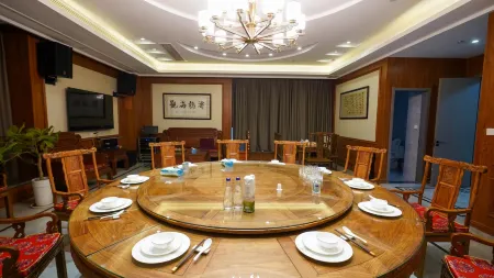 CHAO HOTEL Отели рядом со станцией Jiaxing South Railway Station