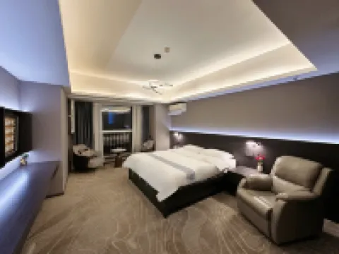 MOON月集酒店民宿