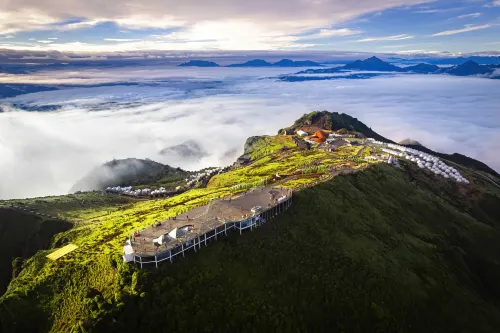 Stellar Amber Resort Hotel Hotels in Yingjing