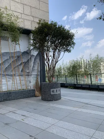 Chengyu International Apartment (Shenzhen Guangming Blue Whale World Phoenix Metro Station Branch) Отели рядом с достопримечательностью «Guangming Tour Farm»