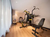 Songchao Bianjing Hotel (Kaifeng Drum Tower Square)