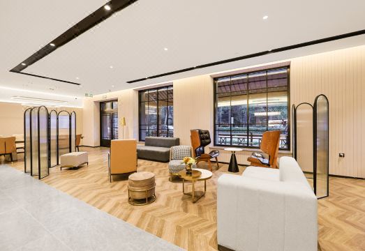 Homeinn Plus Hotel Overview