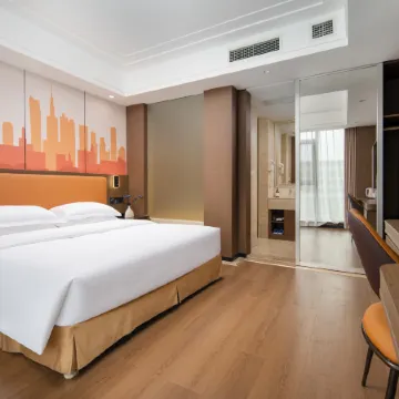 Champs forest Oasis Hotel