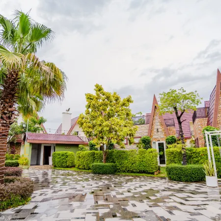 La Fairy Garden Resort