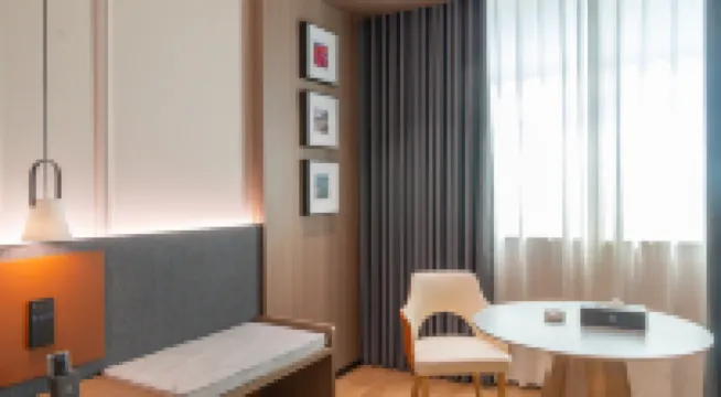 NEW BAO HUI · HAPPY SLEEP HOTEL
