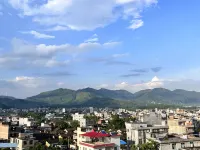 Borrman Hotel (Xingye High-speed Railway Station Commercial Street) - Mountain view