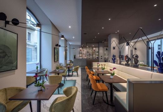 3. 팔라초 비리디스..