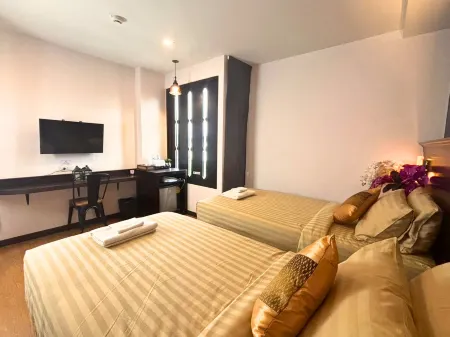 Patra Phrasing Boutique Hotel