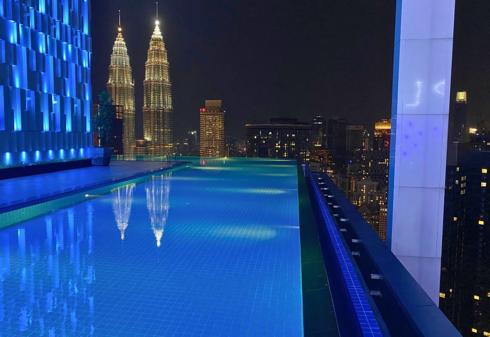 The Platinum Suites 2 KL by Whitfield