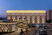 Minghuang International Hotel (Spring and Autumn Yancheng Wujin Station Branch) Hotels near Jiangsu University of Technology School of Foreign Languages