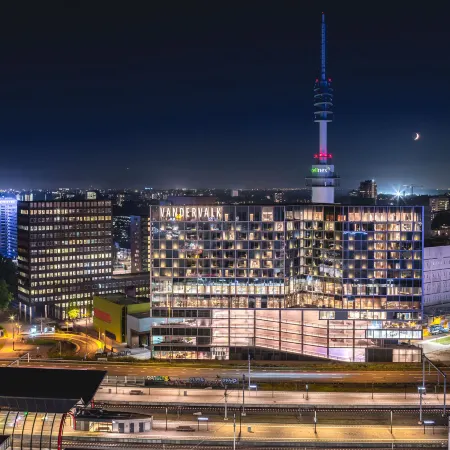 Van der Valk Hotel Amsterdam Zuidas -Rai Отели рядом с достопримечательностью «Зяудерамстел»