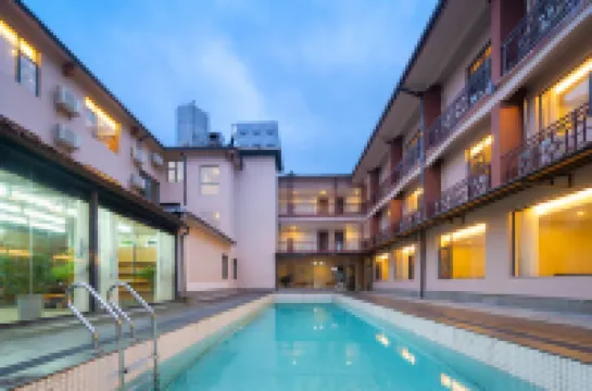 Tianchong Yunhai Resort Hotel (Wulingyuan National Forest Park)