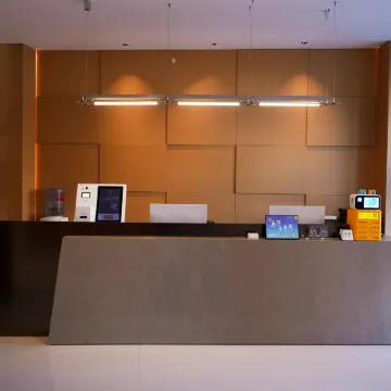 Grand Hotel Five Rivers Rainbow Avenue shopping mall shop