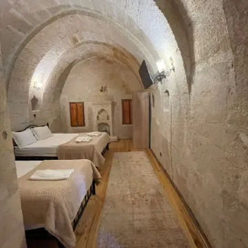 Mustafa BEY Konağı Отели рядом с достопримечательностью «Al Nazar Church»
