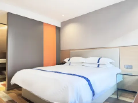 Sunshine 100 Hotel (Jilin Xi'an Road Linjiangmen Square)