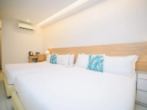 Swing & Pillows @ Kelana Jaya, Selangor Hotels near UNITAR International University