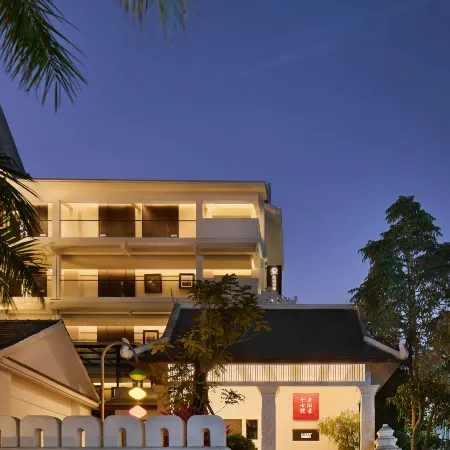 Xishuangbanna Menghai Seventeen Homestay Complex