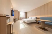 HanTing Hotel (Lüliang Zhongyang 209 National Road)