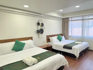 Longzhu Guesthouse