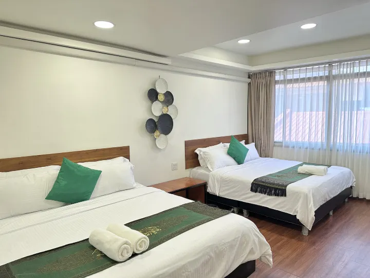 Longzhu Guesthouse
