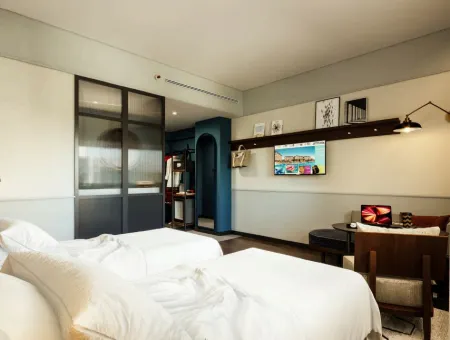 ARTOTEL Hub Simpang Temu