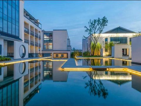 Qinghe yinju Hotel