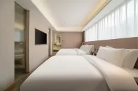 Hanxiyuan Hotel (Guanghan Yinzuo Bailun Night Market)
