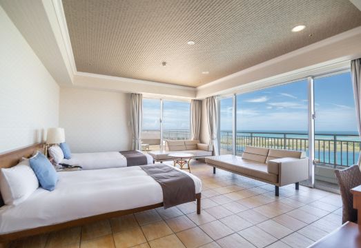 3. 호텔 이스트 차..